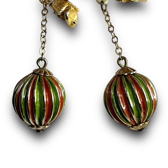 Vintage Gold Tone Rose with Green & Red Drop Dangle Clip On Earrings - Picture 9 of 11